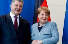 Меркель объяснила Порошенко зачем нужен «Северный поток — 2»